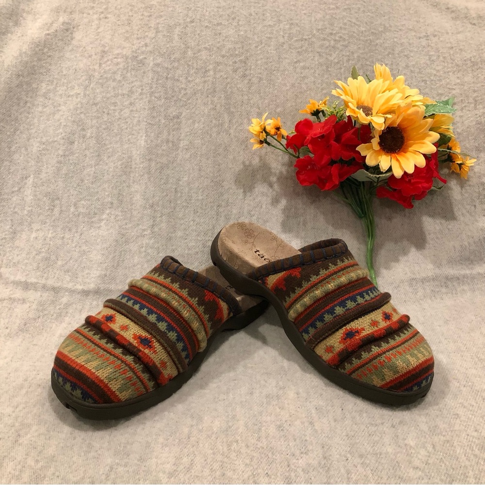 NWOT - Taos Multi-Colored Sweater Clogs - Picture 12 of 16